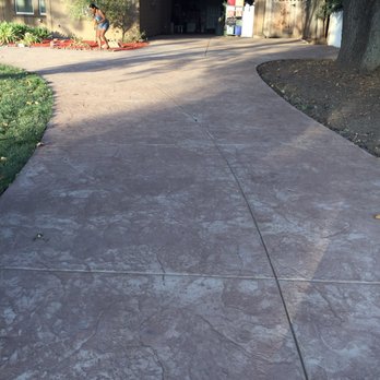Cypress Builders - Driveway entrance - Landscaping Near Me