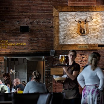 Siboire - Le Siboire Dépôt offre près de 275 places assises. - Brasseries Near Me - Sherbrooke, Quebec Siboire - Le Siboire Dépôt offre près de 275 places assises. - Brasseries Near Me - Sherbrooke, Quebec