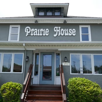 Prairie House Tavern - Exterior - Bars Near Me - Buffalo Grove, Illinois