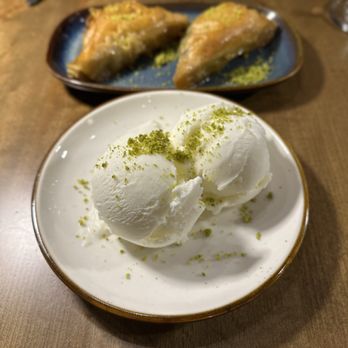 Meyhouse - Turkish Near Me - Palo Alto, California