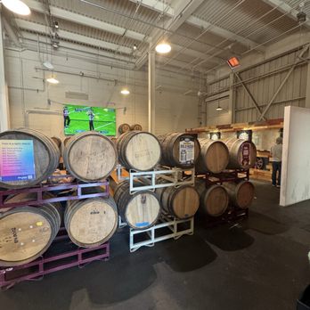 Drake's Barrel House - Breweries Near Me - San Leandro, California Drake's Barrel House - Breweries Near Me - San Leandro, California