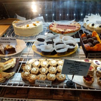 Bear's Paw Bakery - Bakeries Near Me - Jasper, Alberta Bear's Paw Bakery - Bakeries Near Me - Jasper, Alberta