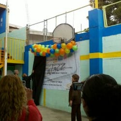 Colegio Nuevo Mundo - Recibiendo el reconocimiento por el 2do lugar en la prueba enlace en la zona