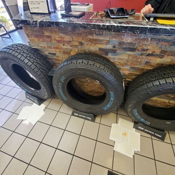 Jiffy Lube - RAT TRAPS IN A TIRE SHOP!!! - Oil Change Stations Near Me - San Antonio, Texas Jiffy Lube - RAT TRAPS IN A TIRE SHOP!!! - Oil Change Stations Near Me - San Antonio, Texas