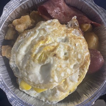 Between The Bun - Country Breakfast Platter - Bagels Near Me - South Richmond Hill, New York Between The Bun - Country Breakfast Platter - Bagels Near Me - South Richmond Hill, New York