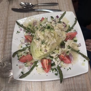 Penton’s Bistro - Crab wedge - Bars Near Me - Mobile, Alabama