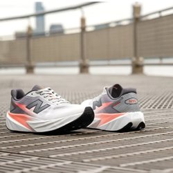 Fleet Feet - New Balance Rebel
