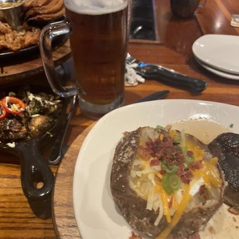 Outback Steakhouse - Steakhouses Near Me - Lewisville, Texas