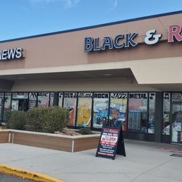 Easy to find store front.  Enter in either door.