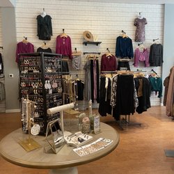 Apricot Lane Boutique- Bee Cave
