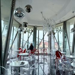 Glass bar - Inside