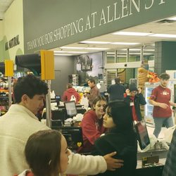 Allen's Food Market - Happy Thanksgiving to you all! And thank you Allen's for the BEST Customer service!