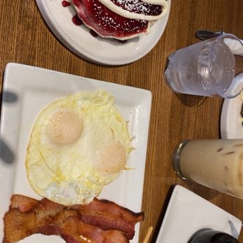 Stray Hen Cafe - Breakfast & Brunch Near Me - Elmhurst, Illinois