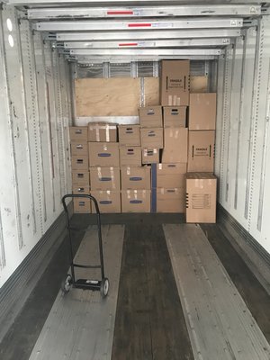 Big truck interstate loading - Loading up an ABF truck for the long haul Big truck interstate loading - Loading up an ABF truck for the long haul
