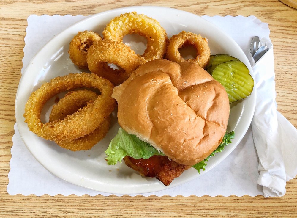 V’S GRILL Updated August 2024 220 Main Ave W, Winsted, Minnesota