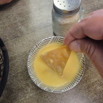 Taqueria La Shula - hot water with barely any cheese - supposed to be chili con queso, there was no chili, and barely any queso, just hot water - Mexican Near Me - Baytown, Texas Taqueria La Shula - hot water with barely any cheese - supposed to be chili con queso, there was no chili, and barely any queso, just hot water - Mexican Near Me - Baytown, Texas