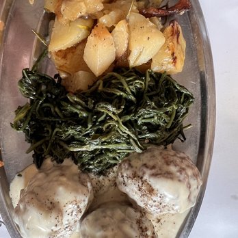 Tonnarello - The cacio and pepe (meatballs, veggie and fried potatoes). It's hard to describe how perfect this dish is really. - Desserts Near Me - Rome, RM Tonnarello - The cacio and pepe (meatballs, veggie and fried potatoes). It's hard to describe how perfect this dish is really. - Desserts Near Me - Rome, RM