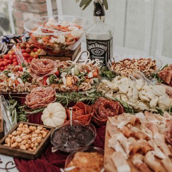 Finazzos PizzaBox - Charcuterie Boards - Pizza Near Me Finazzos PizzaBox - Charcuterie Boards - Pizza Near Me