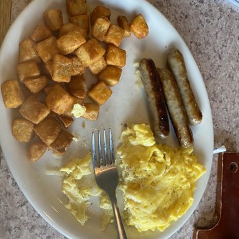 Sherwood Oaks Waffle Cafe - scrambled eggs, potatoes, sausage. potatoes were 100/10 AMAZING! - New American Near Me - Morris, Illinois Sherwood Oaks Waffle Cafe - scrambled eggs, potatoes, sausage. potatoes were 100/10 AMAZING! - New American Near Me - Morris, Illinois