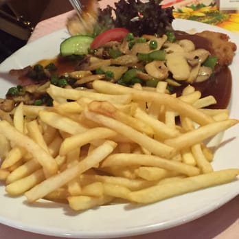Waldgarten - Jäger Schnitzel - German Near Me - Ramstein-Miesenbach, RP Waldgarten - Jäger Schnitzel - German Near Me - Ramstein-Miesenbach, RP