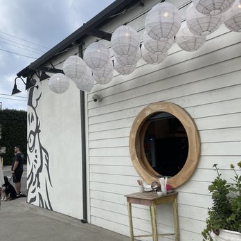 Dart Coffee Co - Coffee Roasteries Near Me - Santa Barbara, California