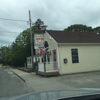 Maple Tree BBQ - Great Place! - Barbeque Near Me - Riverhead, New York
