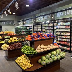 Skyline Community Market - Fresh produce