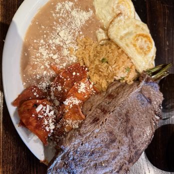 El Tarasco - Chilaquiles con Bistec. Soooo good! - Mexican Near Me - Sylmar, California