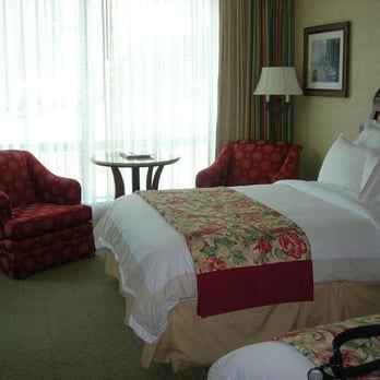 Victoria Marriott Inner Harbour - Double bed room at the Marriott Inner Harbour in Victoria, BC. - Hotels Near Me - Victoria, British Columbia Victoria Marriott Inner Harbour - Double bed room at the Marriott Inner Harbour in Victoria, BC. - Hotels Near Me - Victoria, British Columbia