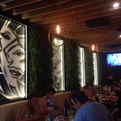 Gilley's Surfers Paradise