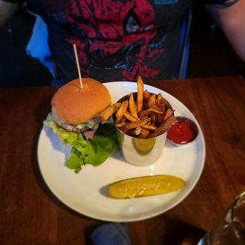 Engine Room - Chicken Burger - Southern Near Me - Mystic, Connecticut