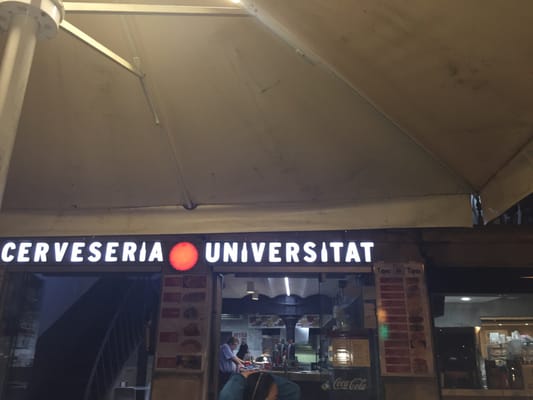 Cerveseria Universitat by null