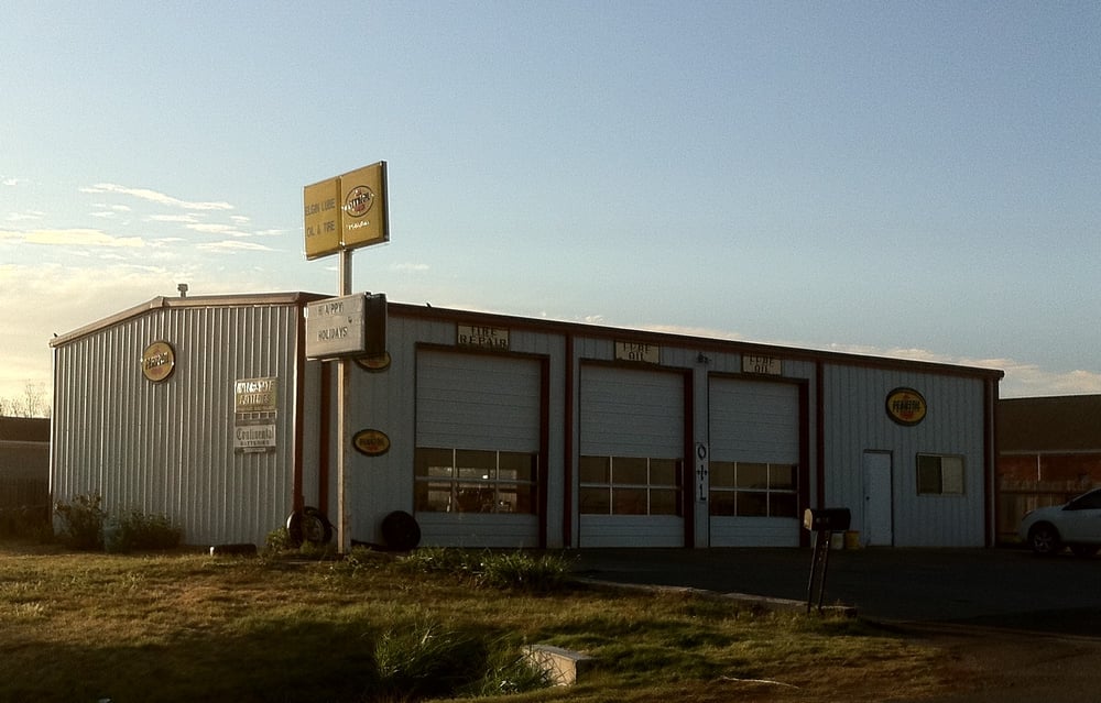 ELGIN LUBE OIL AND TIRES Updated July 2024 610 A St, Elgin