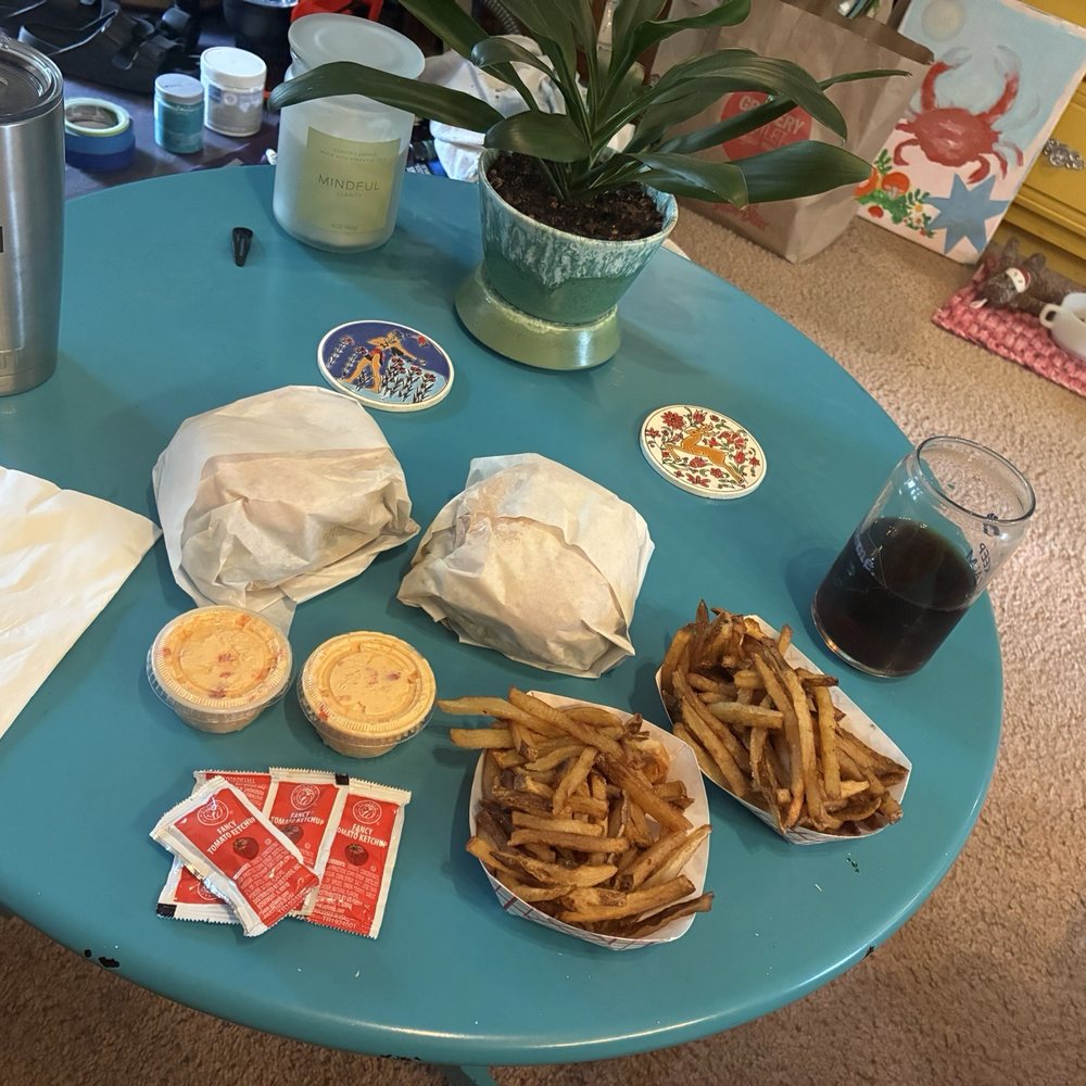Bumper Burger - 50/50 burgers with fries and pimento cheese sides. - Burgers Near Me - Beaverton, Oregon