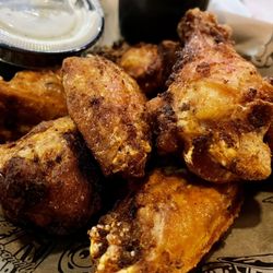 Vivio's II Food & Spirits - Bone in traditional wings-$1.50 each
