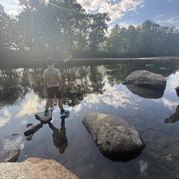 Merrill Farm Inn - Enjoying some oeace - Hotels Near Me - North Conway, New Hampshire