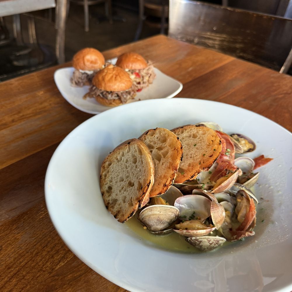 re:public - Manila clams (Insta @badtothebite) - New American Near Me - Seattle, Washington re:public - Manila clams (Insta @badtothebite) - New American Near Me - Seattle, Washington