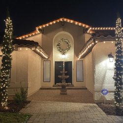 Christopher's Christmas Light Installation - C9 incandescent with tree accents