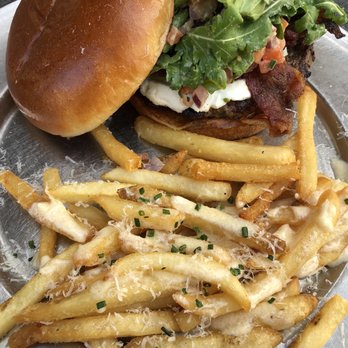 Eureka! - Fresno Fig burger - American Near Me - Cupertino, California