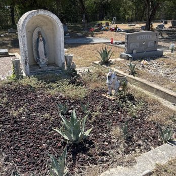 Guadelupe Cemetery - Funeral Services & Cemeteries Near Me - Georgetown, Texas