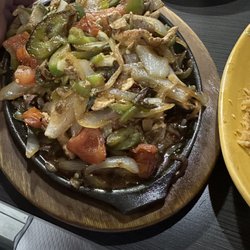Los Pilares - Steak and chicken fajitas