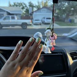 Embellish Nails Studio - Gel manicure chrome with Kim