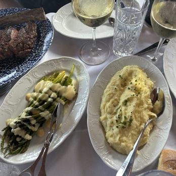 22 Bowen's - New American Near Me - Newport, Rhode Island