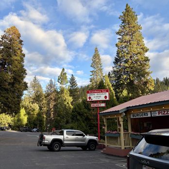 Strawberry Inn - Strawberry INN - Resorts Near Me - Strawberry, California Strawberry Inn - Strawberry INN - Resorts Near Me - Strawberry, California