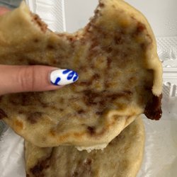 Pupusa mixta