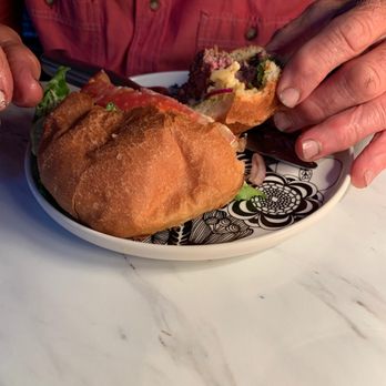 Carruthers - Burger - New American Near Me - Astoria, Oregon