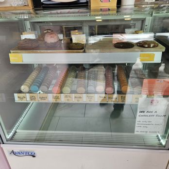 Bobae Coffee & Tea-  Kirkland - Pastry case - Bubble Tea Near Me - Kirkland, Washington
