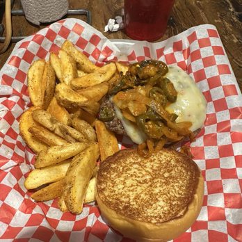 Fuddruckers - Burgers Near Me - Reading, Massachusetts Fuddruckers - Burgers Near Me - Reading, Massachusetts