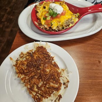 Friends Cafe - Sunrise Skillet & Hashbrowns - Breakfast & Brunch Near Me - Tustin, California