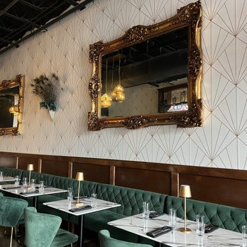 The Peacock - Dining room - Breakfast & Brunch Near Me - Charleston, South Carolina The Peacock - Dining room - Breakfast & Brunch Near Me - Charleston, South Carolina
